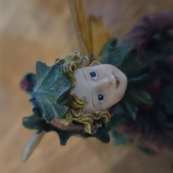 Holly Holiday Gathering Fairy Figurine Boyds Bears Wee Folkstones - Picture 4 of 7